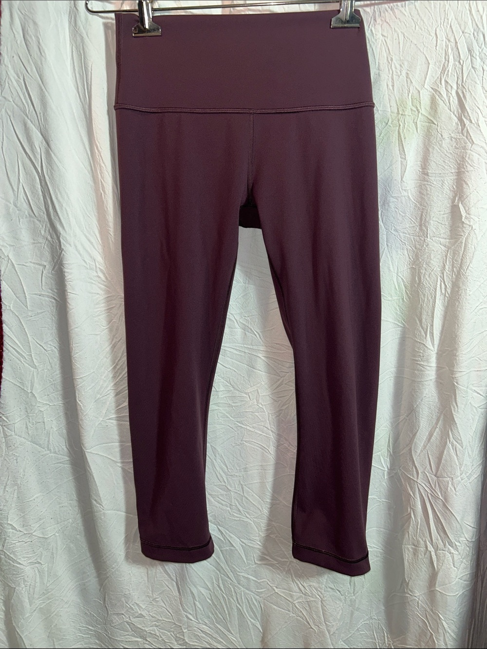 lululemon Plum Performance Leggings EXCELLENT condition size 6
